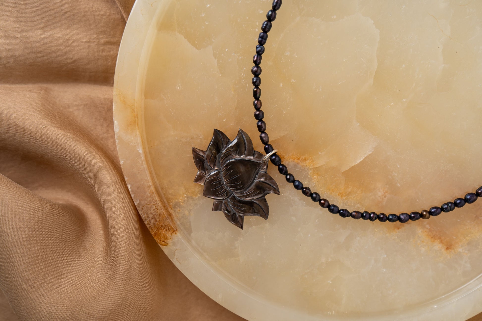 Noir Lotus Collar Necklace Black Mini Pendant Tiyara Soul Wear