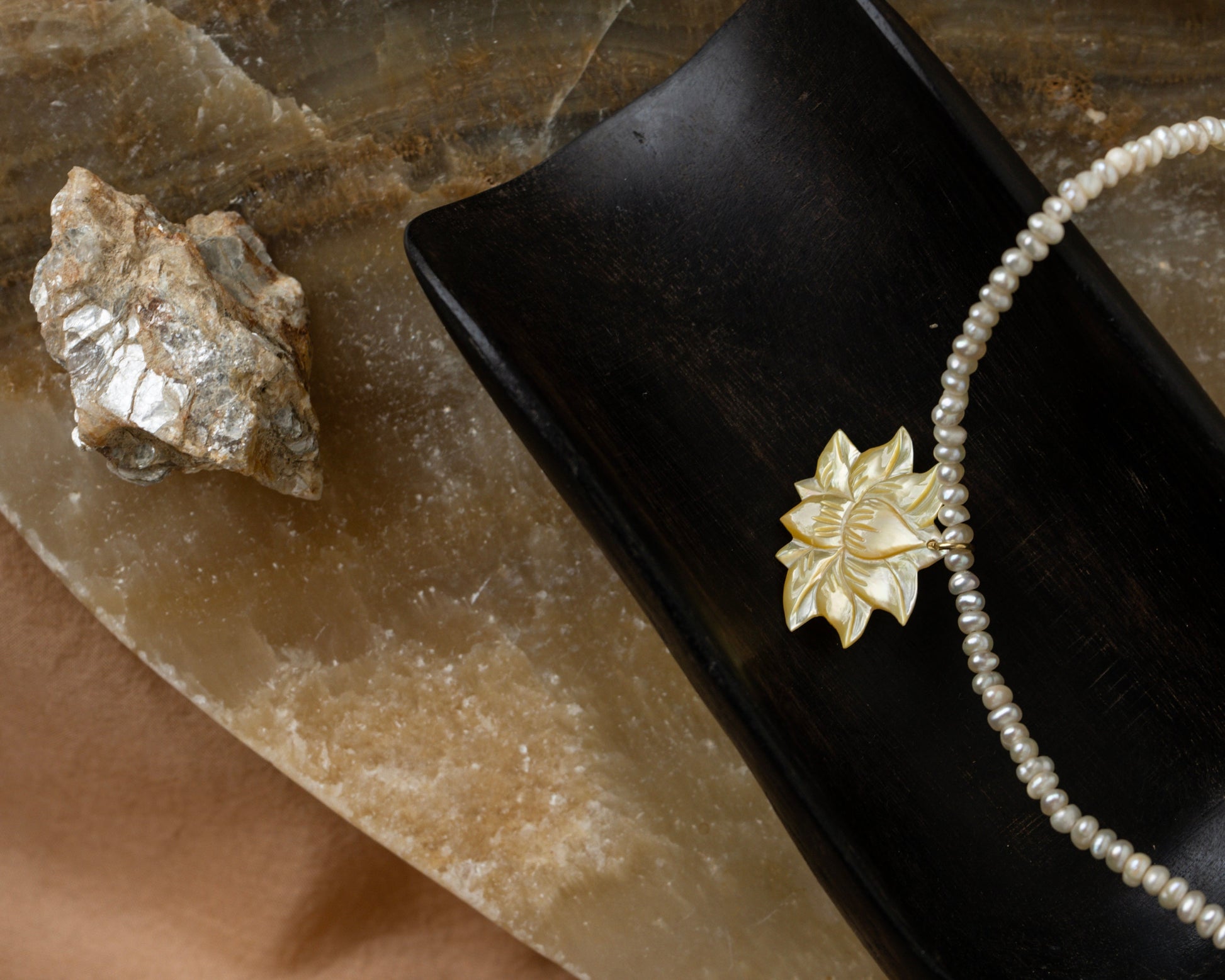 Solaris Lotus Collar Gold Mini Pendant Tiyara Soul Wear