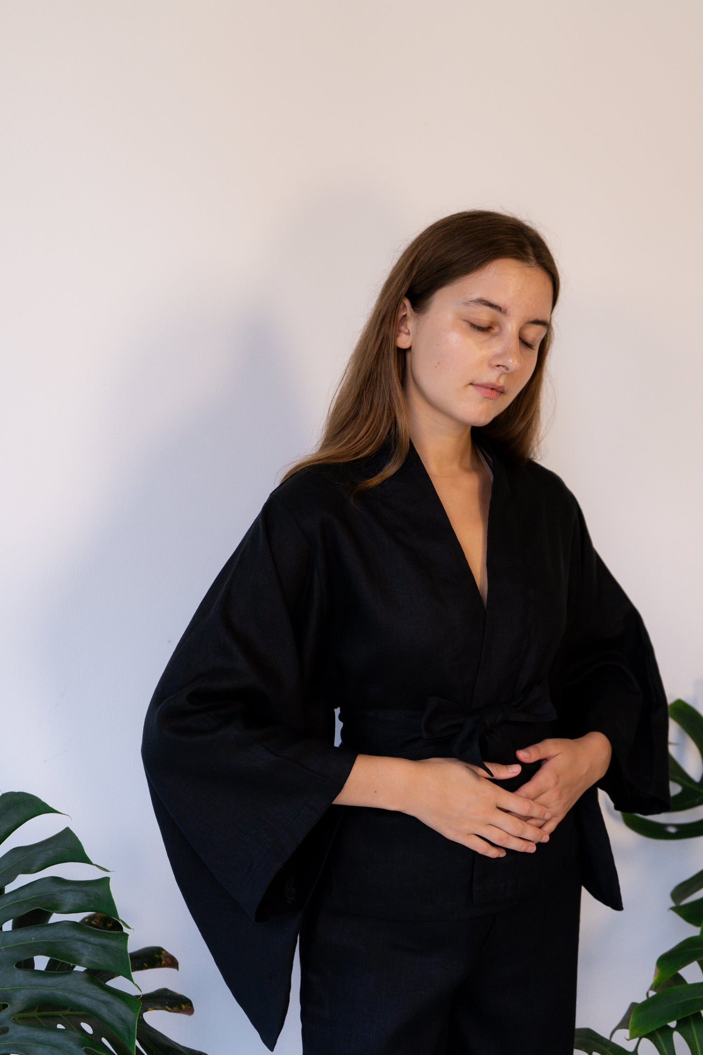 Makoto Kimono - Linen - Black Onyx Tiyara Soul Wear