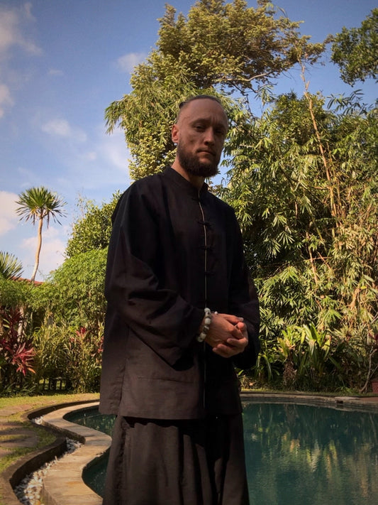 Jing Jacket – Linen – Black Jade with Stone