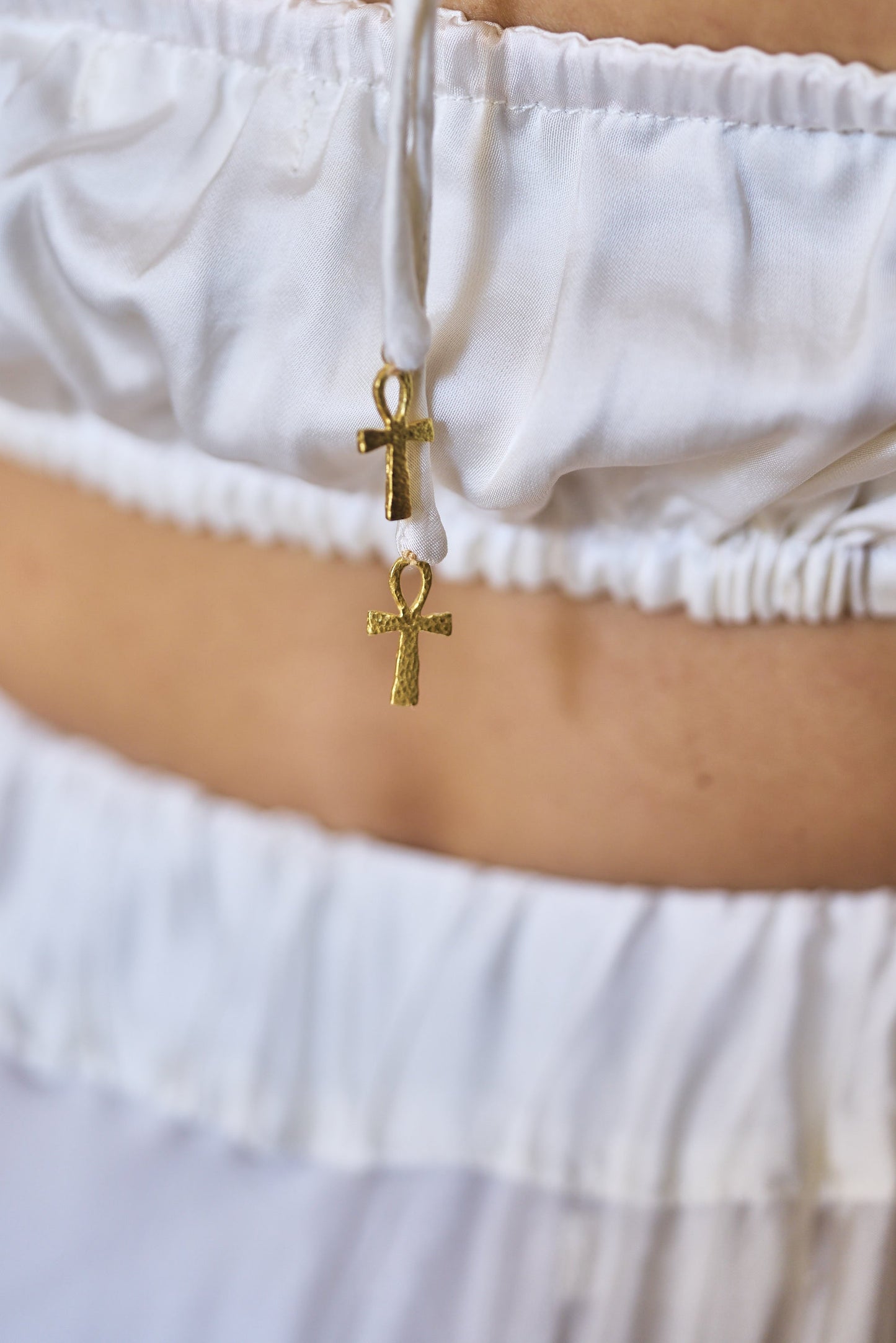 Seraphina Top - Plant Silk - Lotus White Tiyara LLC