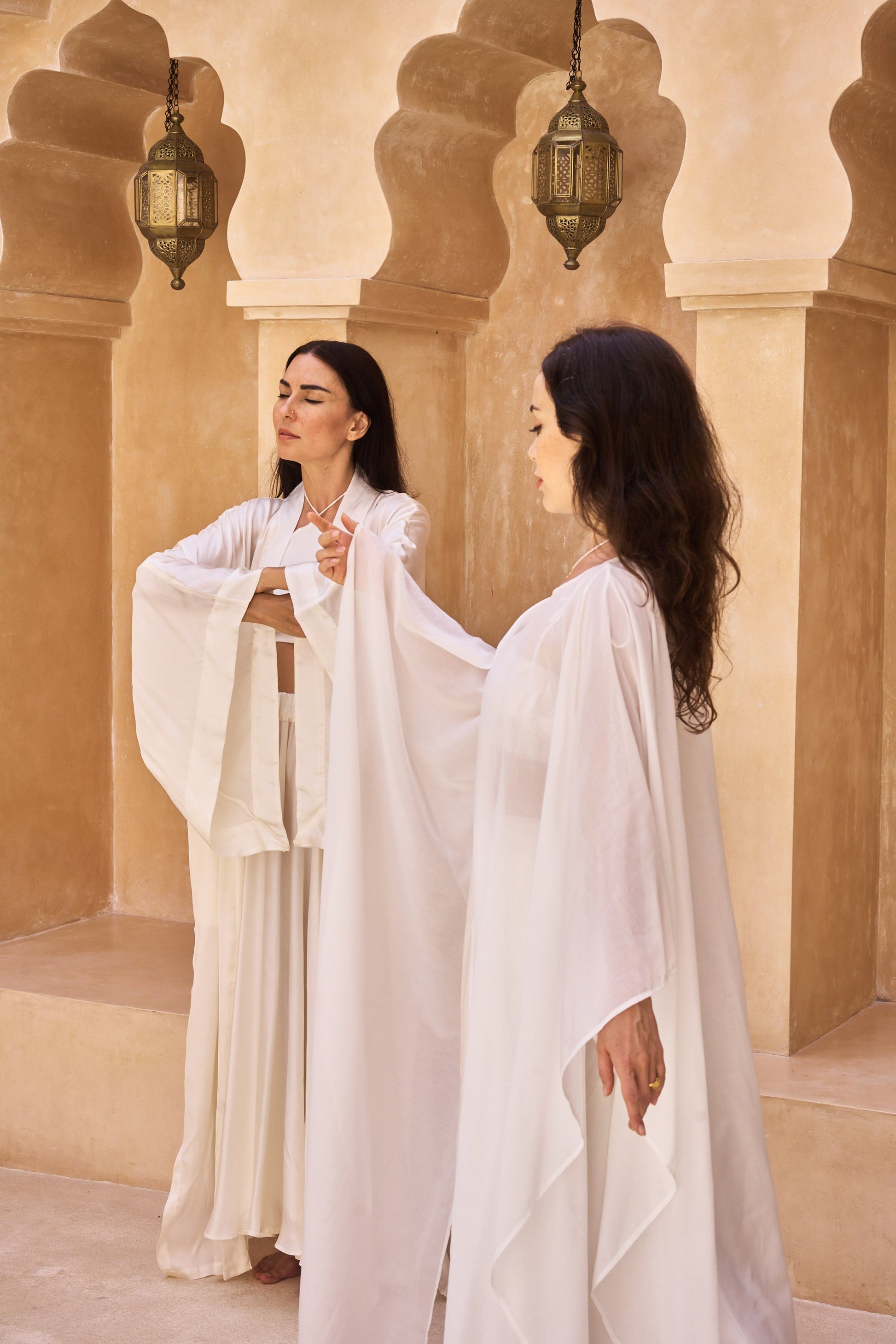 Aset Kimono - Plant Silk - Lotus White Tiyara LLC