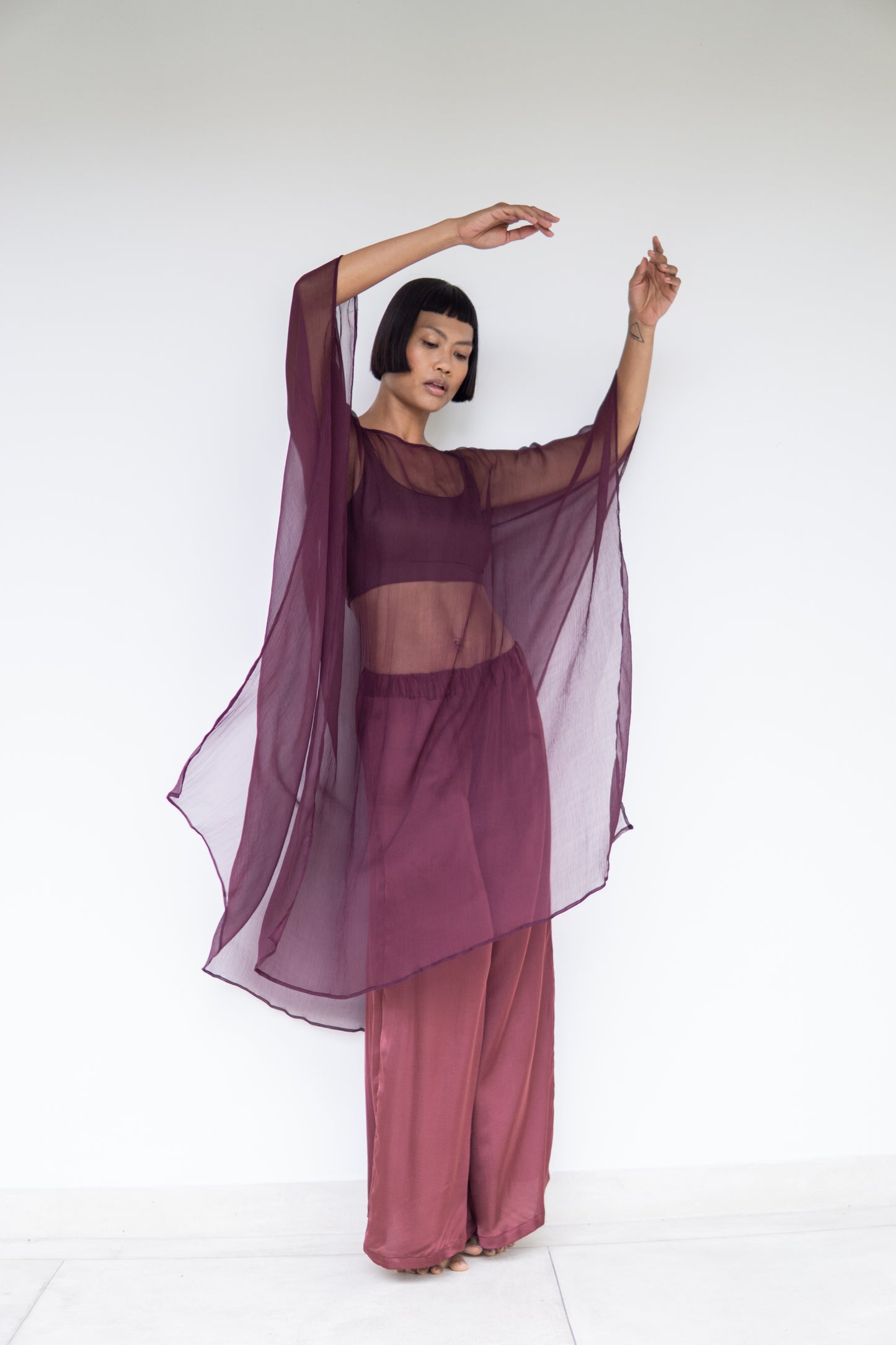 Yun Poncho – Silk Crinkle – Autumn Plum