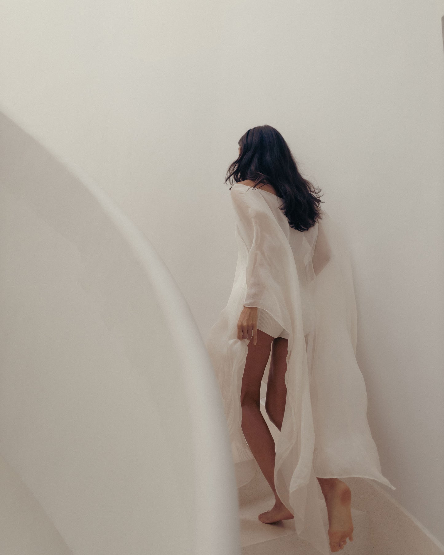 Yun Poncho - Silk - White Lotus