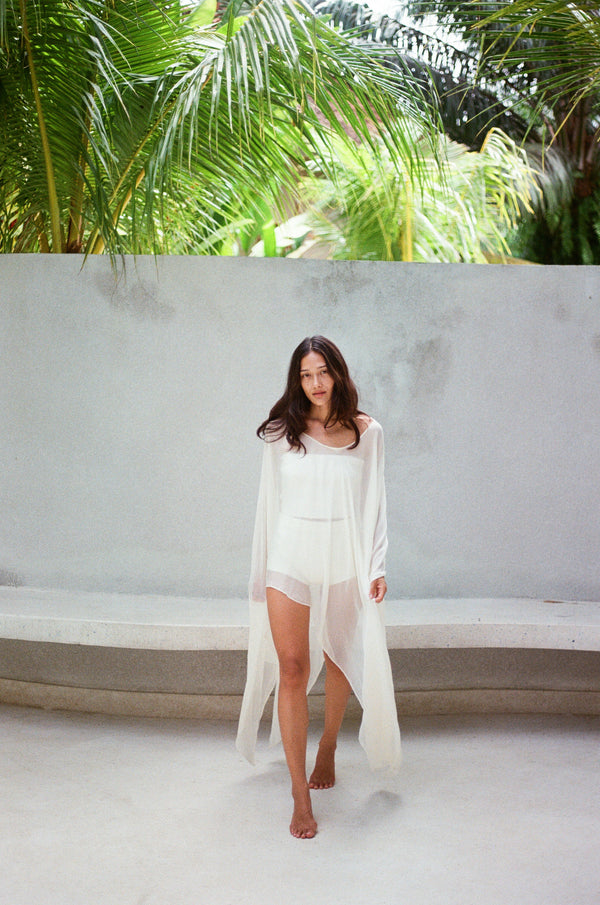 Yun Poncho - Silk - White Lotus