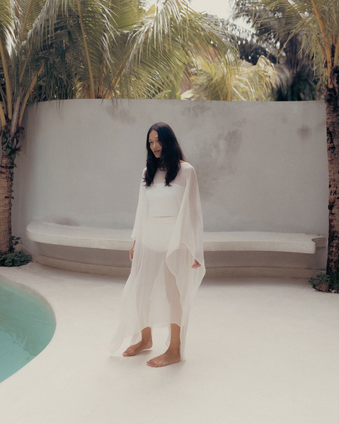 Yun Poncho - Silk - White Lotus