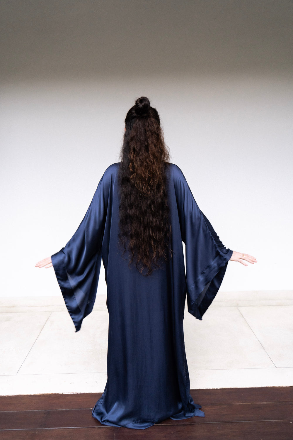 Aset Kimono — Lyocell Silk — Midnight Blue