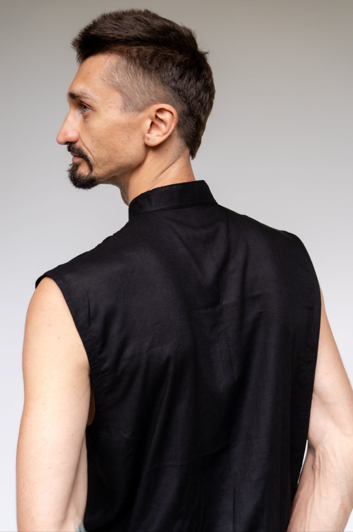 Jing Vest – Premium Rayon – Black Jade