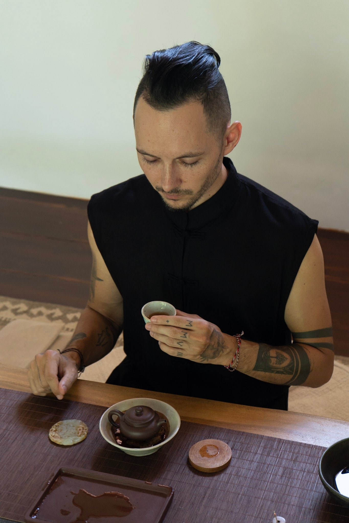 Jing Vest – Premium Rayon – Black Jade