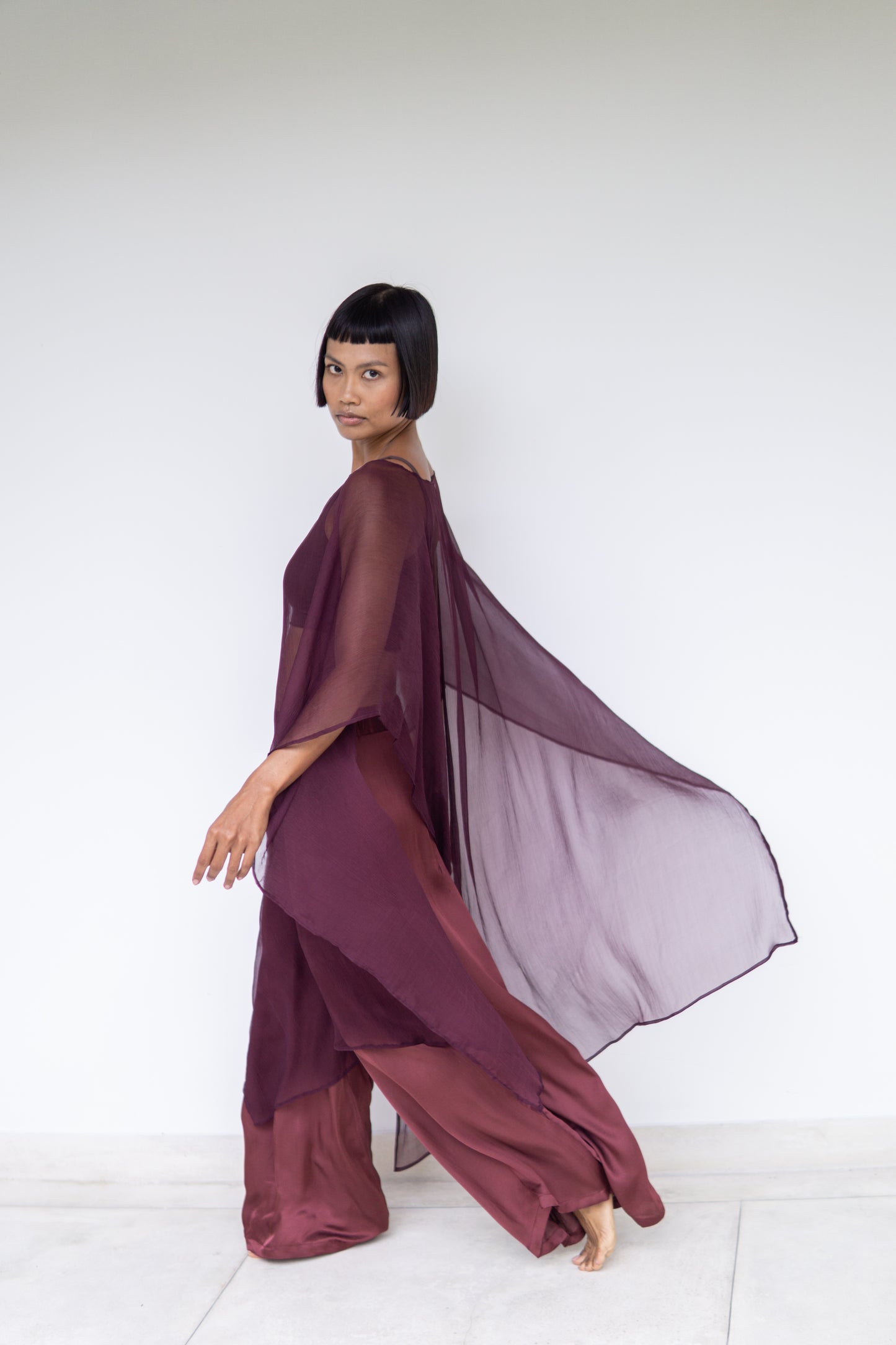 Yun Poncho – Silk Crinkle – Autumn Plum
