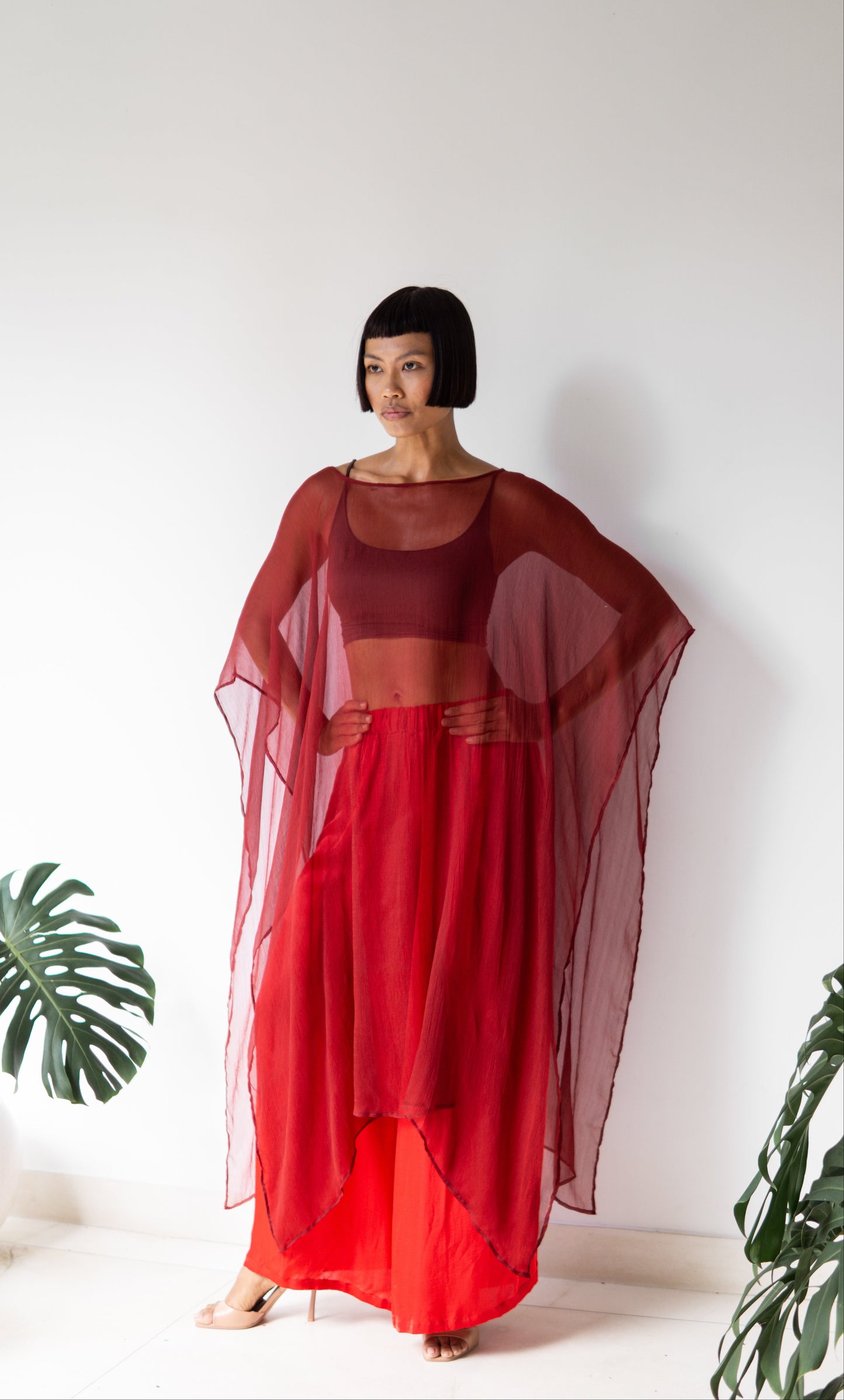 Yun Poncho – Silk Crinkle – Sacred Maroon