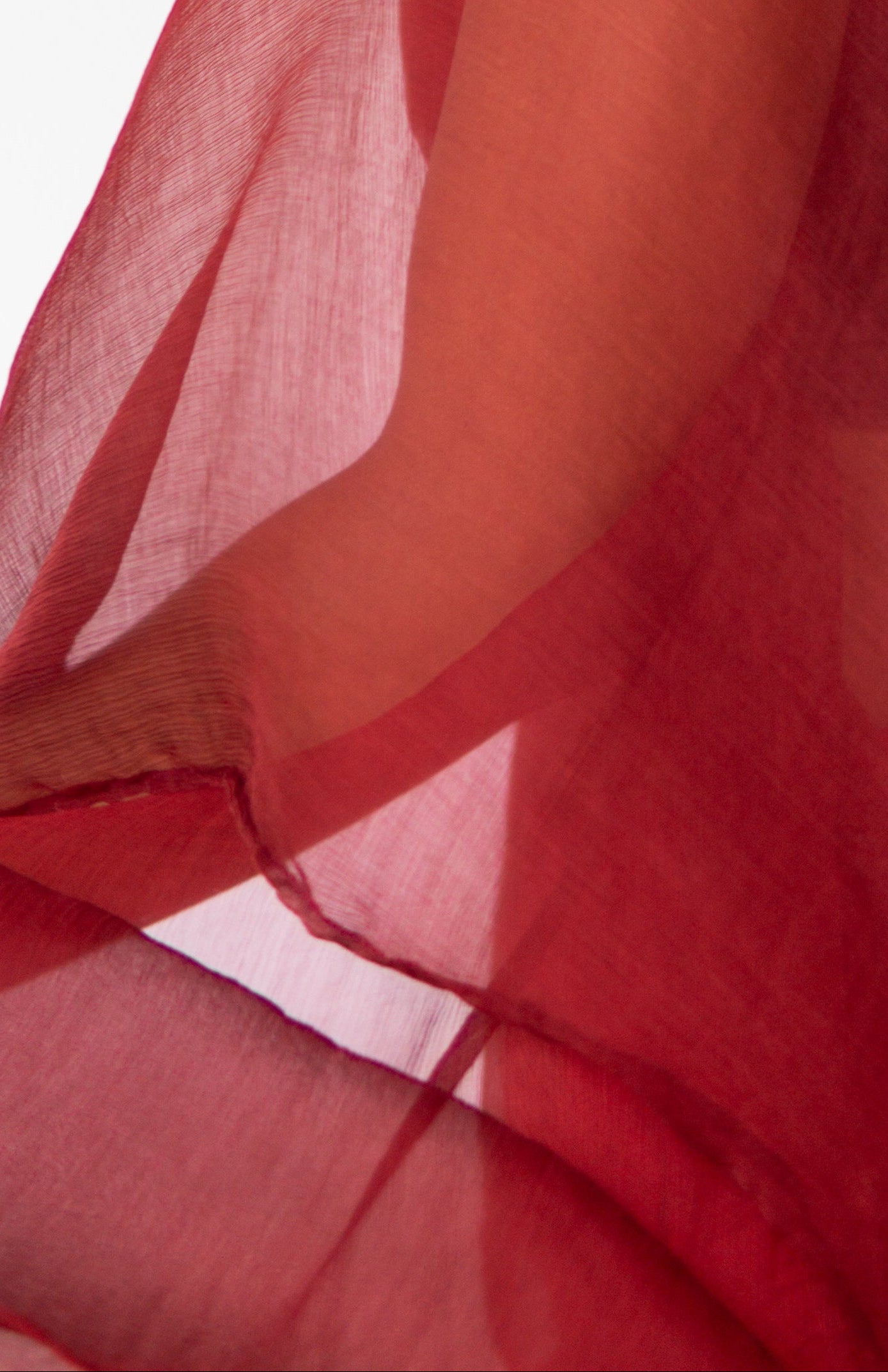 Yun Poncho – Silk Crinkle – Sacred Maroon